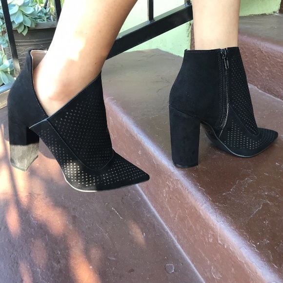 CUTE PERFORATED BOOTIES - Picture 2 of 4